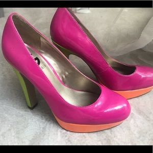 Guess Color Block Patent Leather Pumps